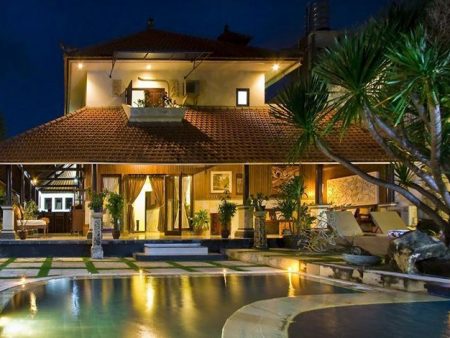 Biệt thự sân vườn sát sân bay Nội Bài